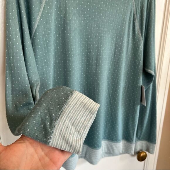 NWT Sonoma super soft reversible top - Picture 3 of 6